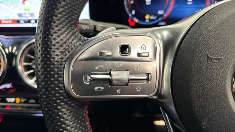 Mercedes-Benz GLB 200 AMG Line Premium 5dr 7G-Tronic Petrol Estate